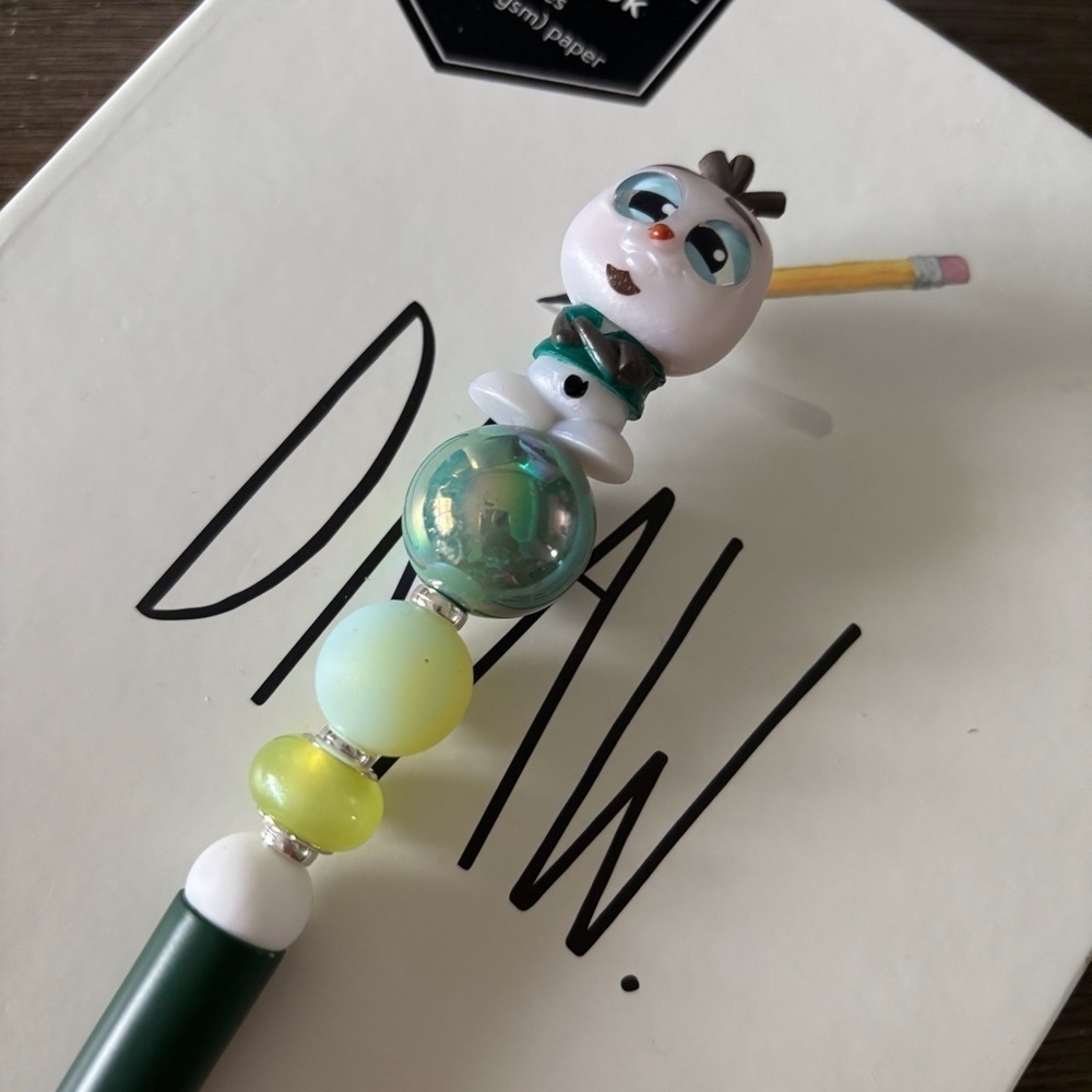 Disney Doorables: Olaf Retells: Tangled: Finn Rider handmade beaded pen